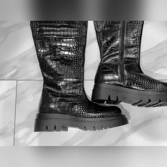 Jennifer Le Caiman Combat Boots - Picture 11 of 15